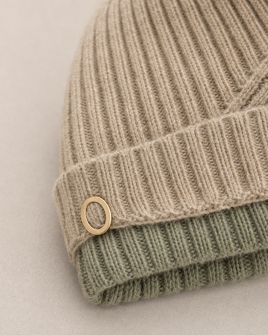 Nivelle Drift Women’s Merino-Blend Ribbed Beanie – Oatmeal & Sage